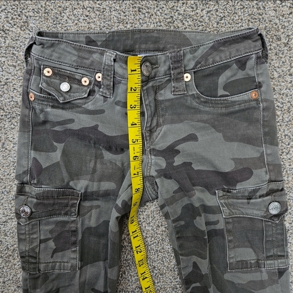 True Religion Camo Cargo Pants Utility Leggings Green Pockets Stretch Womens 24 - Picture 11 of 16